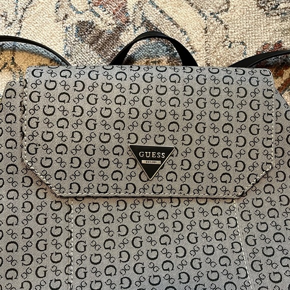 Guess Backpack - Picture 3 of 10